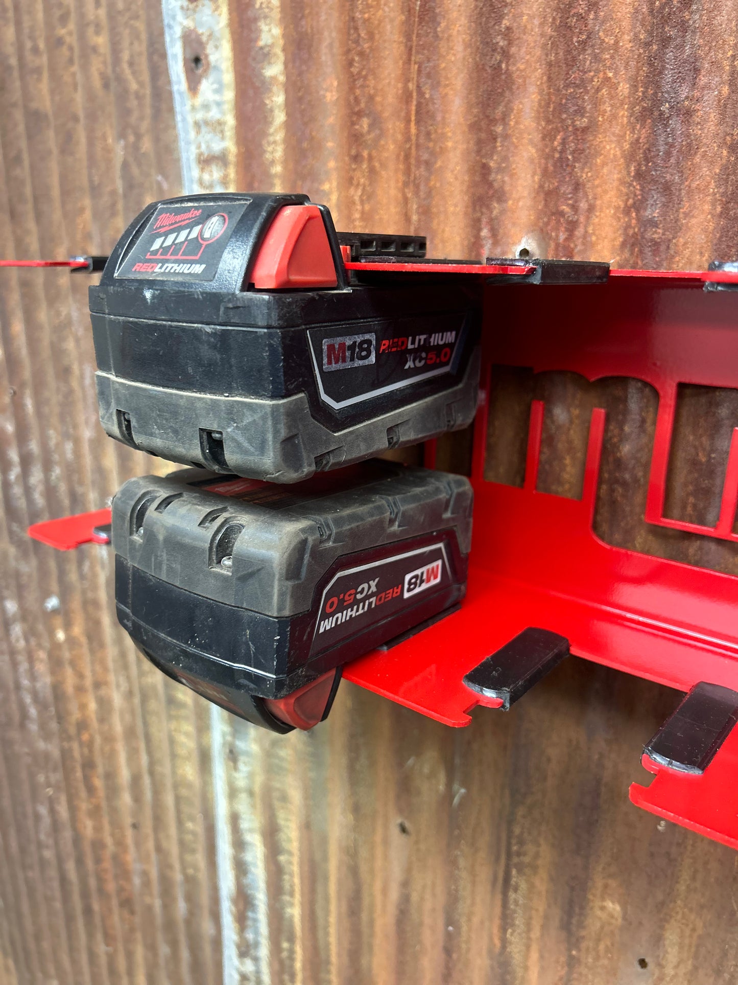 8 Battery Rack - Milwaukee M18